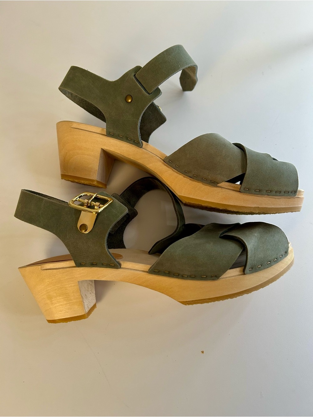 BRYR New Women’s Size 39/9 Emma Cross Toe Clogs - Picture 7 of 8